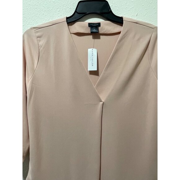 Ann Taylor Factory Blush V Neck Blouse Womens Medium 3/4 Sleeve NWT - Picture 3 of 13